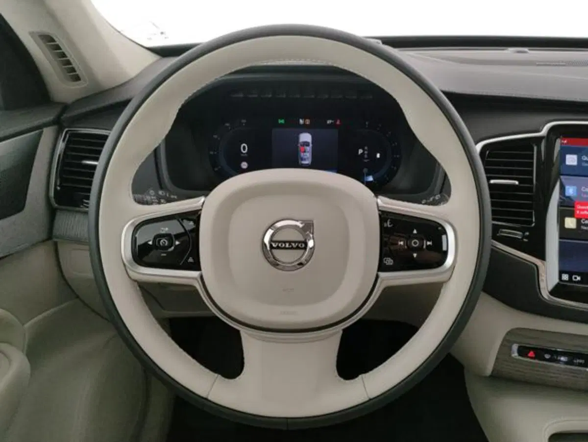 Volvo XC90 nuova a Modena (16)