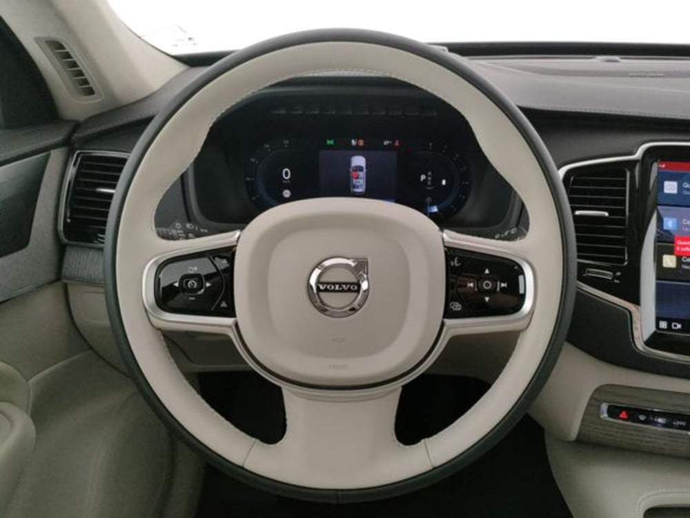 Volvo XC90 nuova a Modena (16)