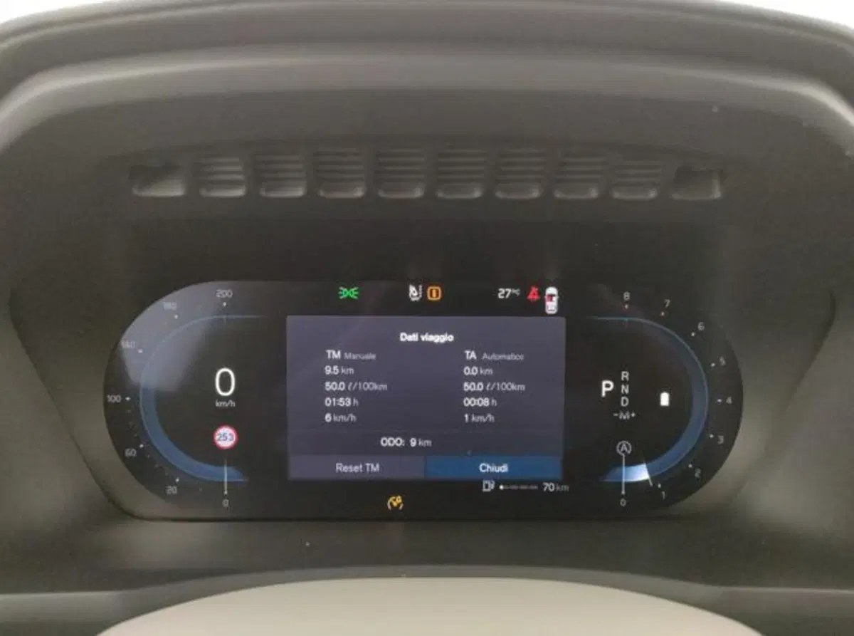 Volvo XC90 nuova a Modena (18)