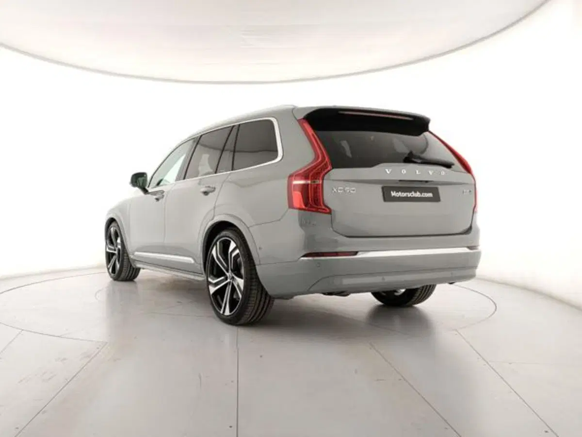 Volvo XC90 nuova a Modena (3)