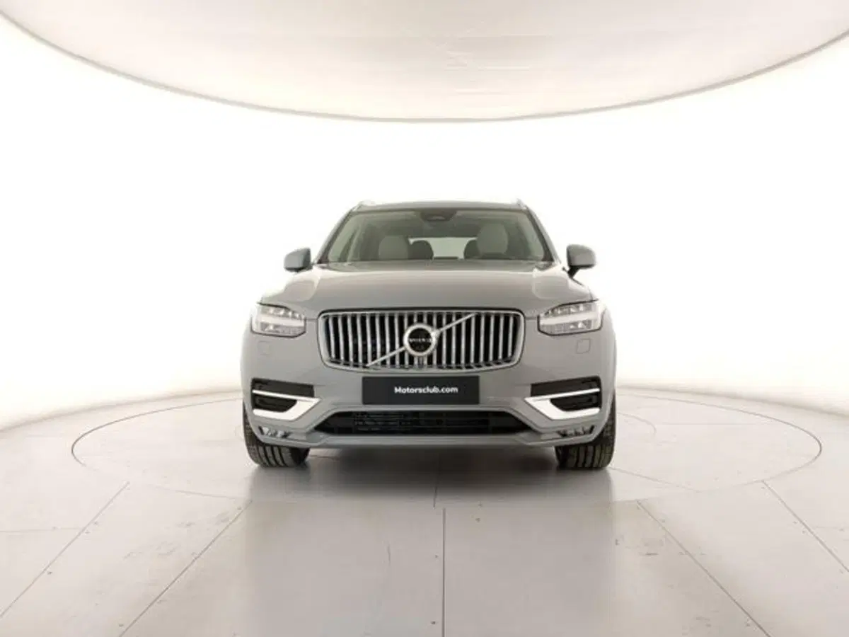 Volvo XC90 nuova a Modena (7)