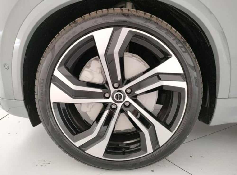 Volvo XC90 nuova a Modena (8)