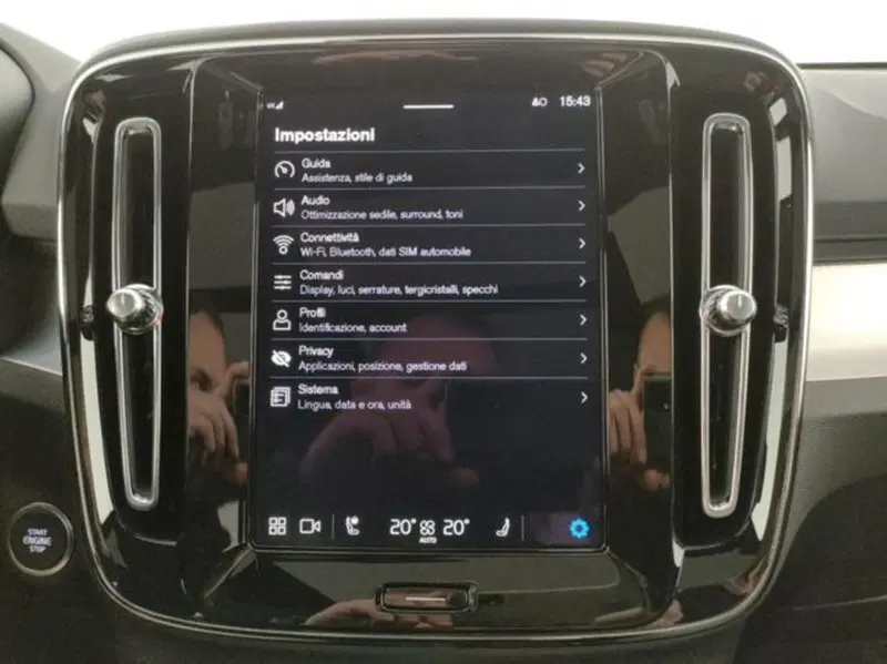 Volvo XC40 nuova a Modena (14)