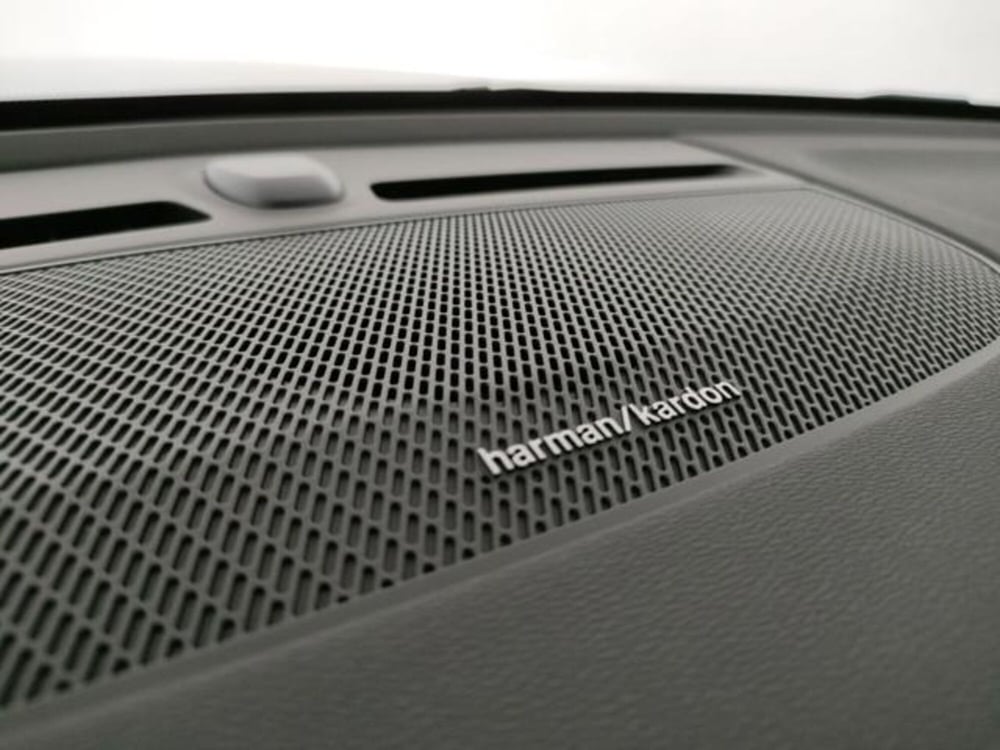 Volvo XC40 nuova a Modena (20)