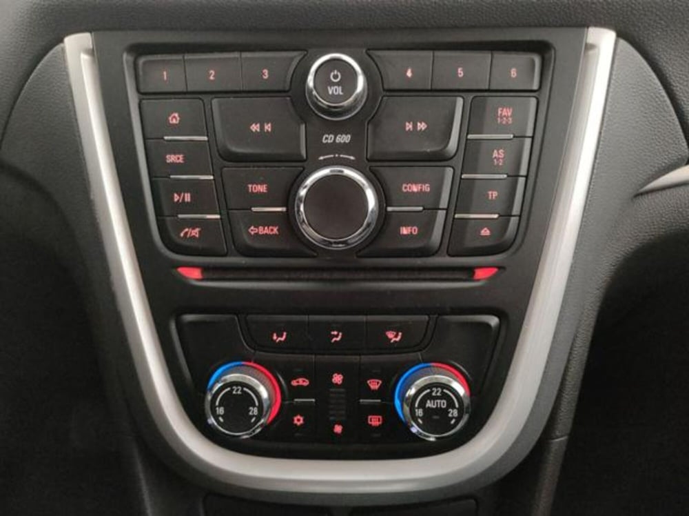 Opel Mokka usata a Modena (18)