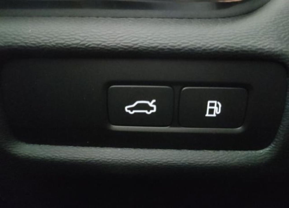 Volvo V60 nuova a Modena (14)