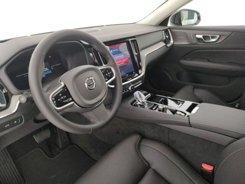 Volvo V60 nuova a Modena (17)