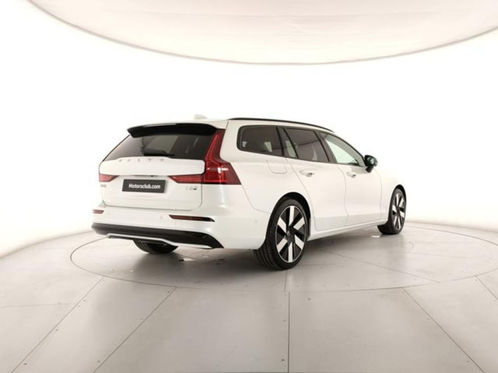 Volvo V60 nuova a Modena (5)