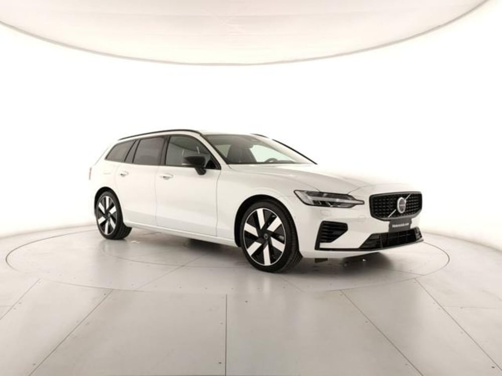 Volvo V60 nuova a Modena (6)
