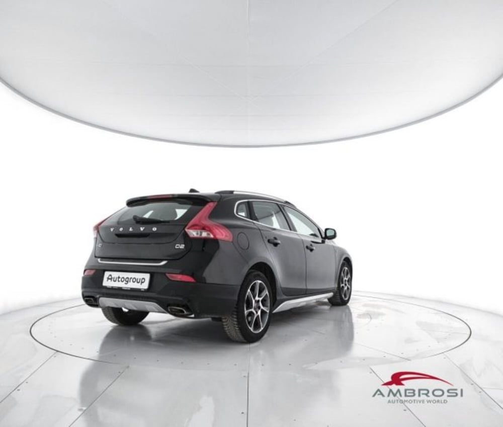 Volvo V40 Cross Country usata a Perugia (3)