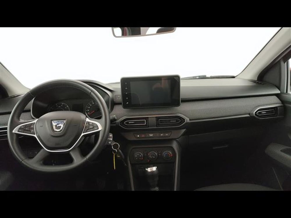 Dacia Sandero usata a Milano (12)