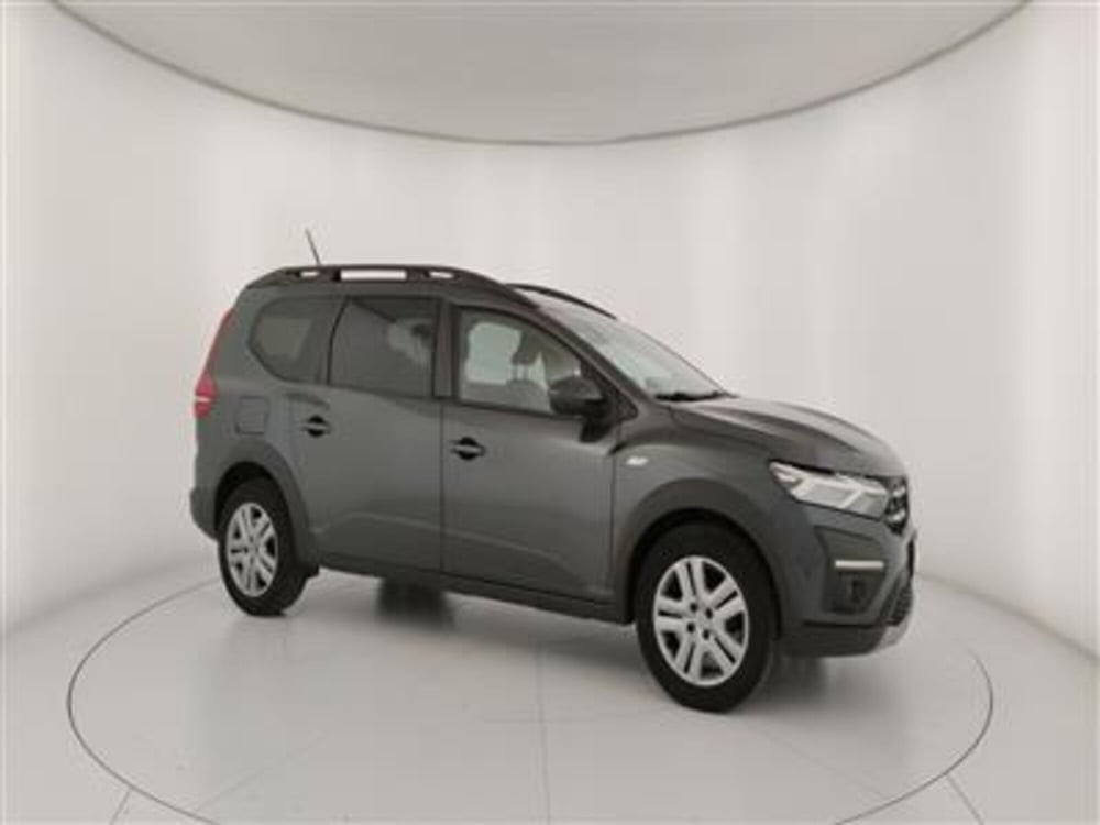 Dacia Jogger usata a Bari (10)