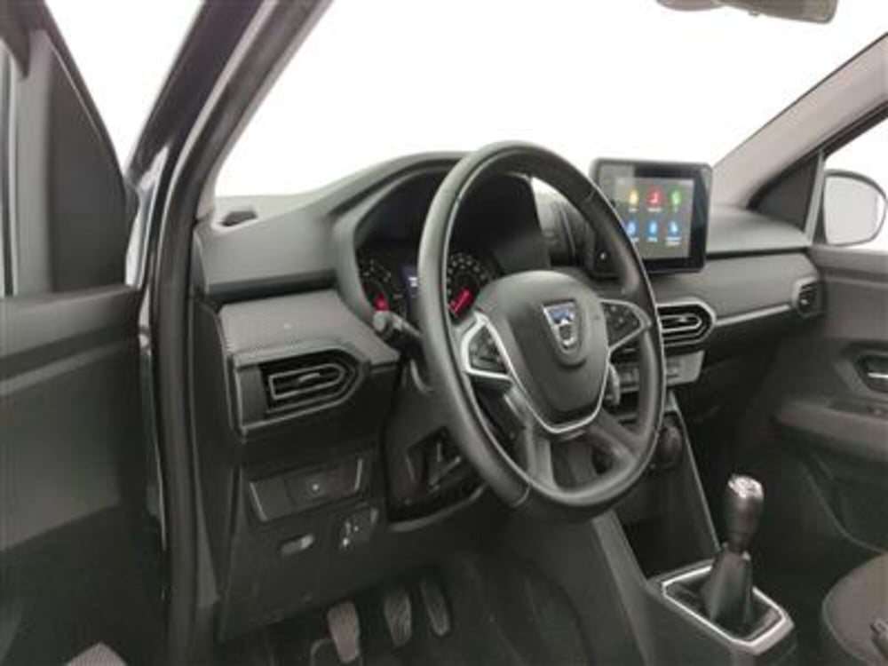 Dacia Jogger usata a Bari (13)