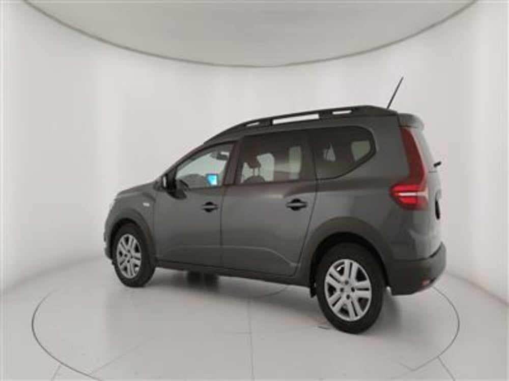 Dacia Jogger usata a Bari (4)