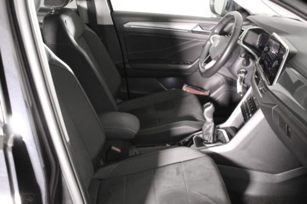 Volkswagen T-Roc usata a Novara (8)