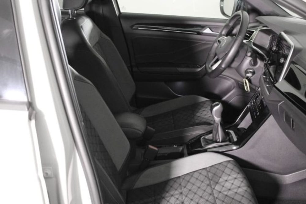 Volkswagen T-Roc usata a Novara (8)