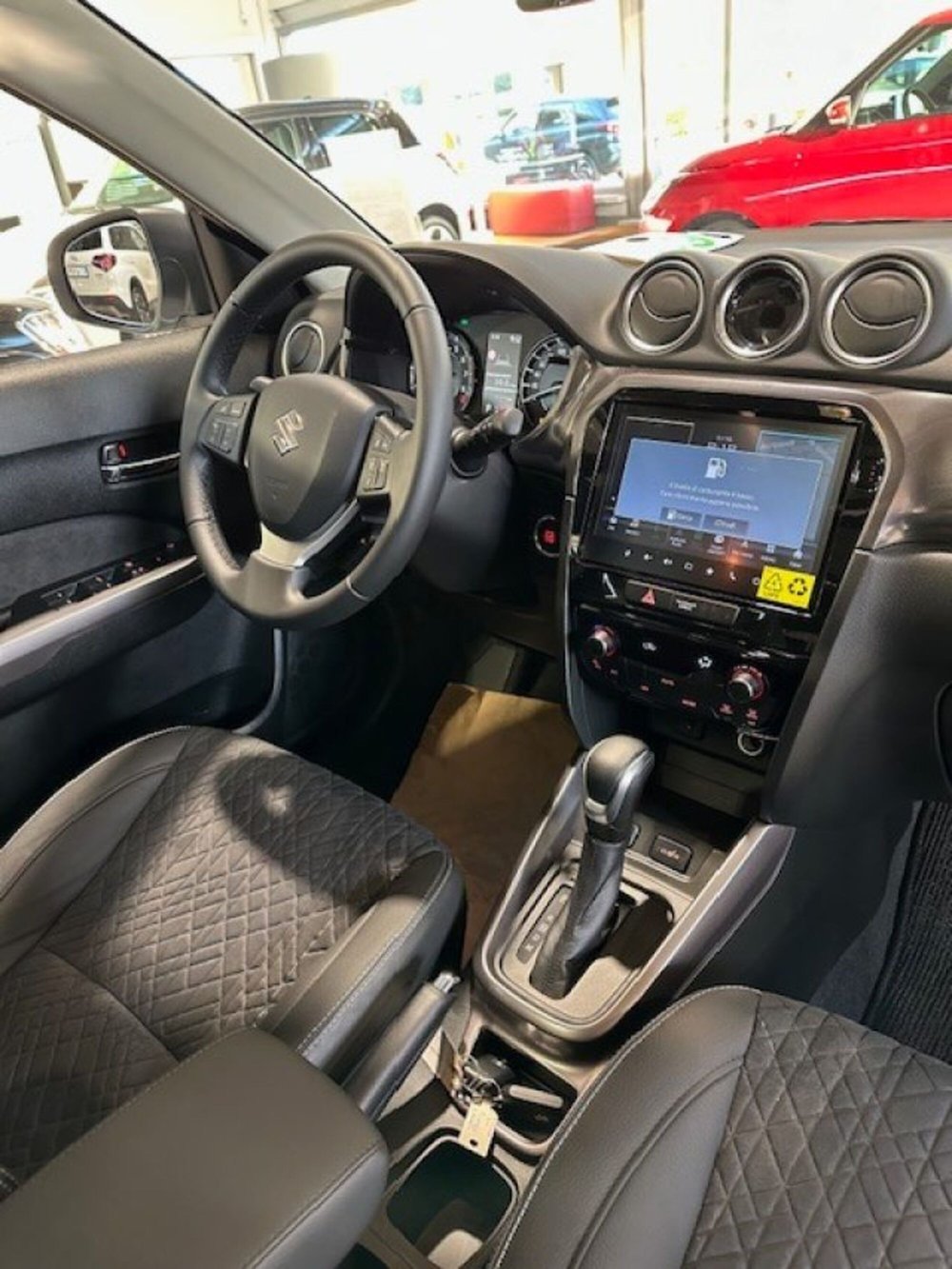 Suzuki Vitara nuova a Novara (8)