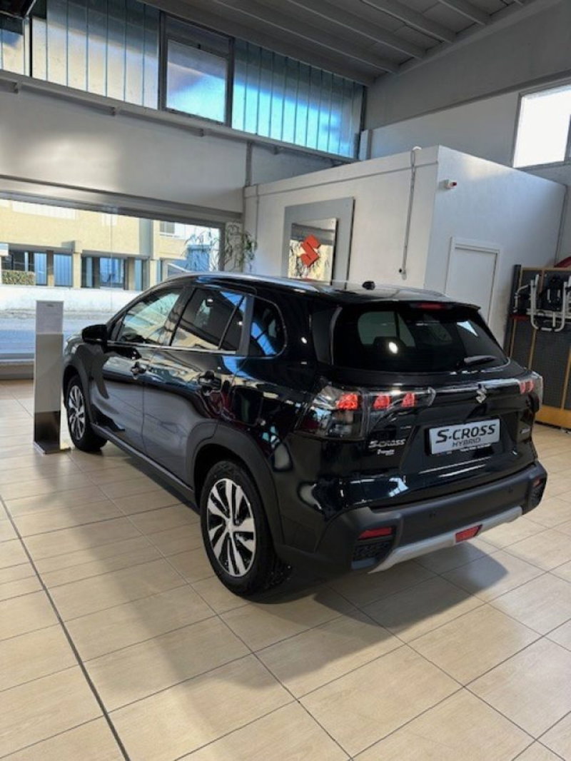Suzuki S-Cross nuova a Novara (13)