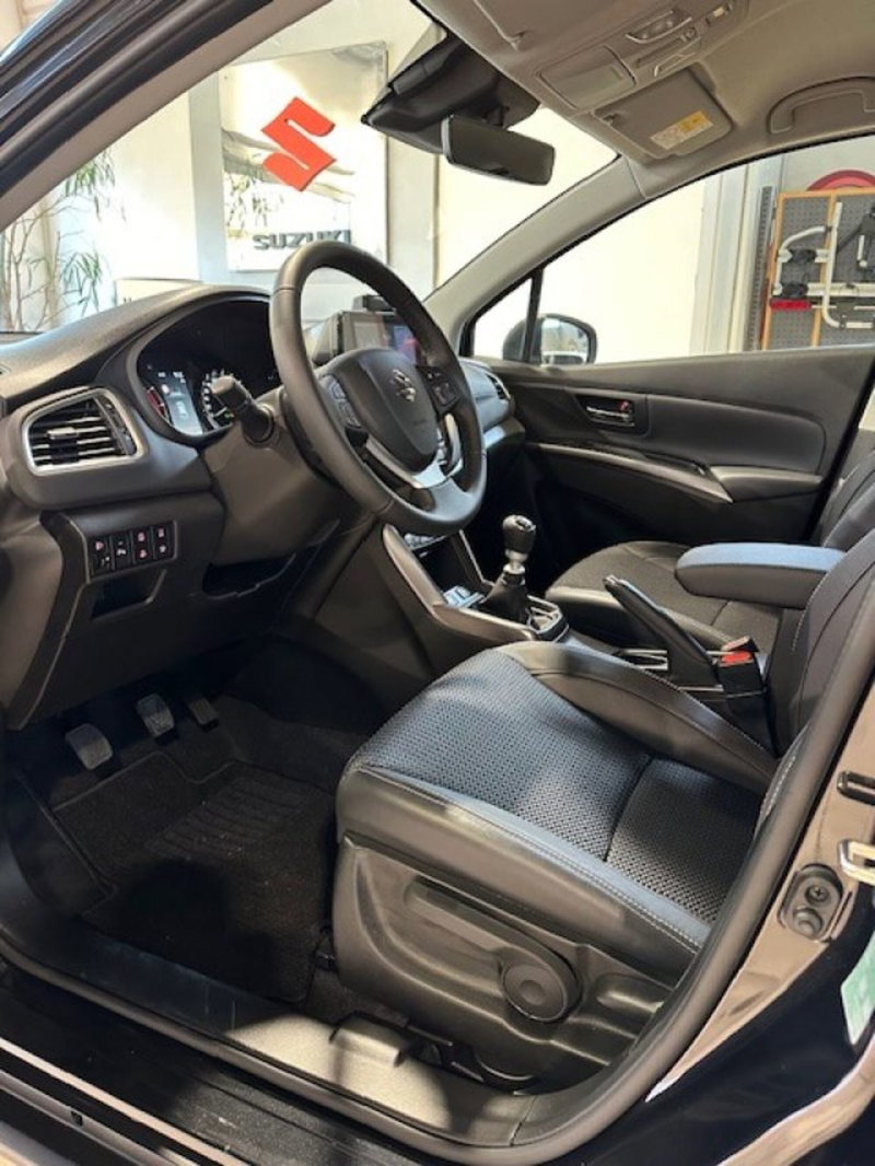 Suzuki S-Cross nuova a Novara (8)