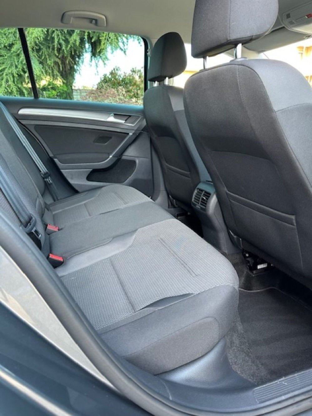 Volkswagen e-Golf usata a Novara (11)
