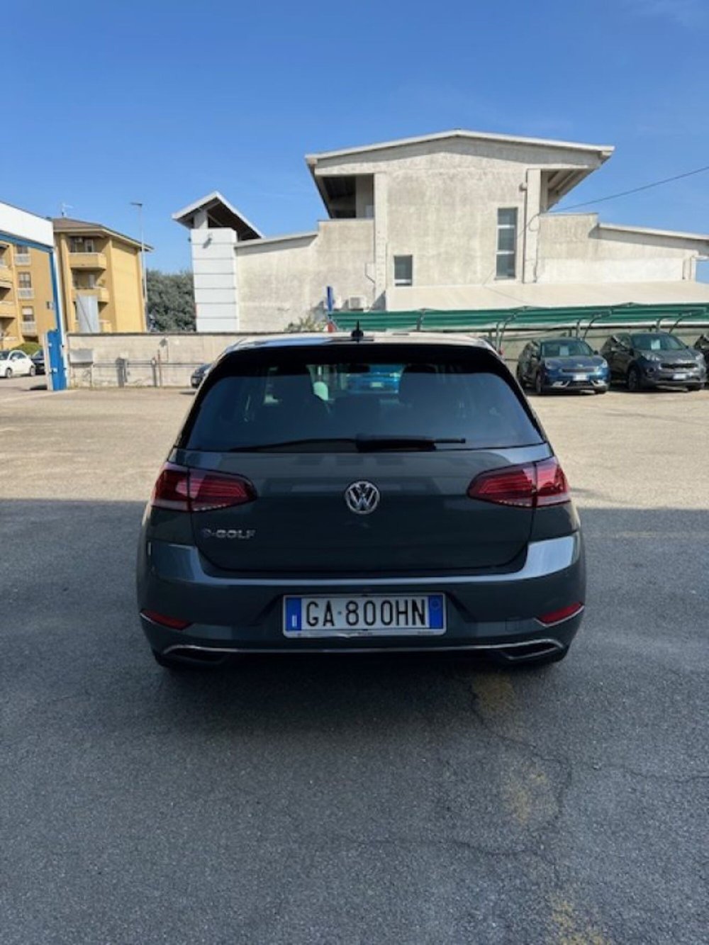 Volkswagen e-Golf usata a Novara (16)