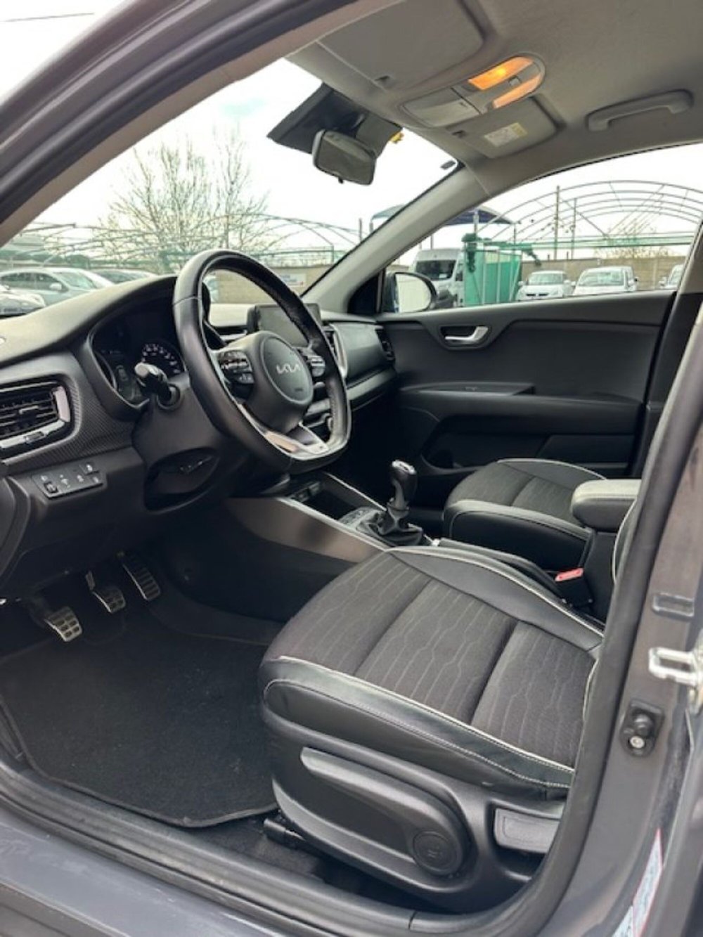 Kia Stonic usata a Novara (8)