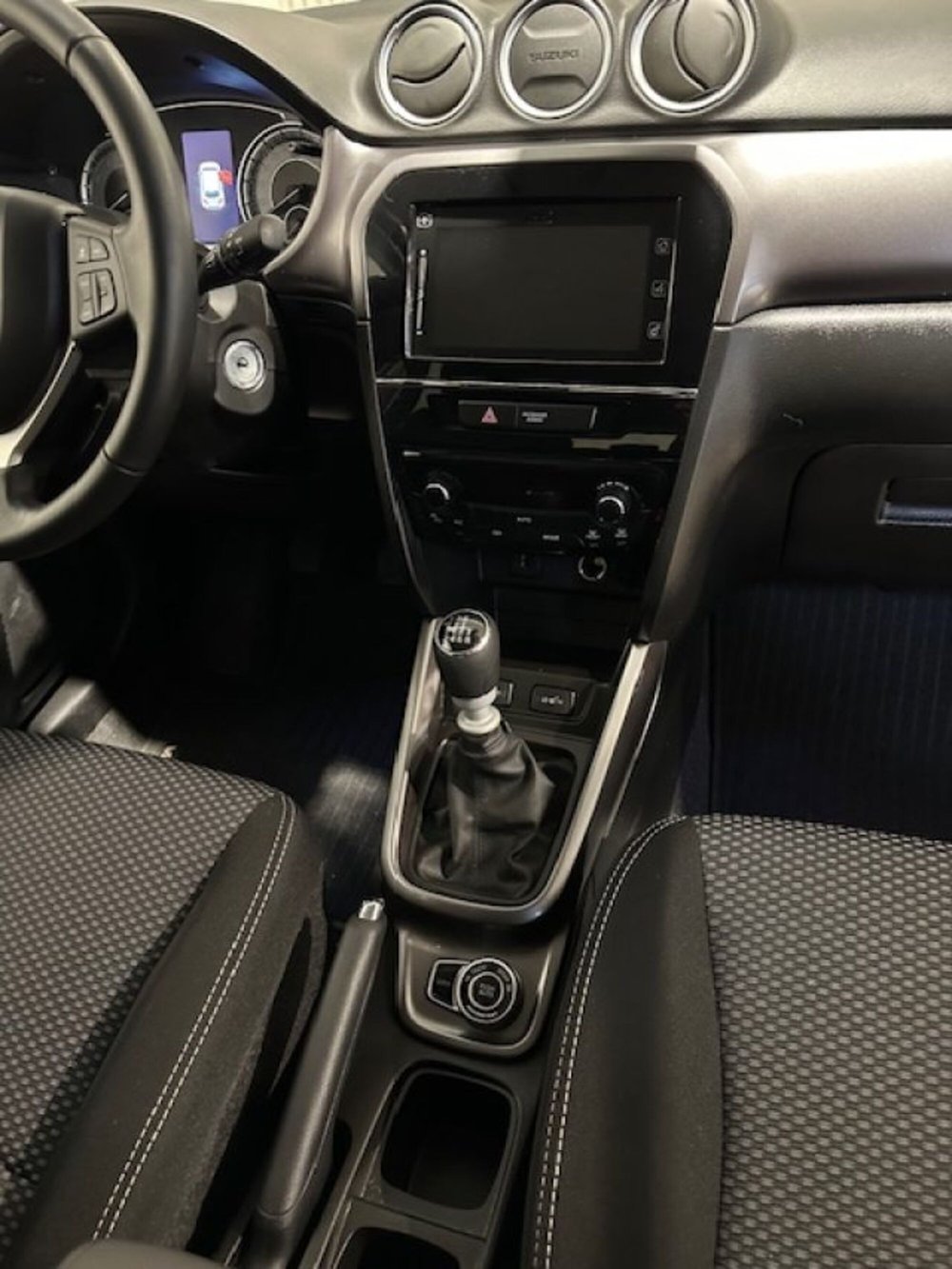 Suzuki Vitara usata a Novara (10)
