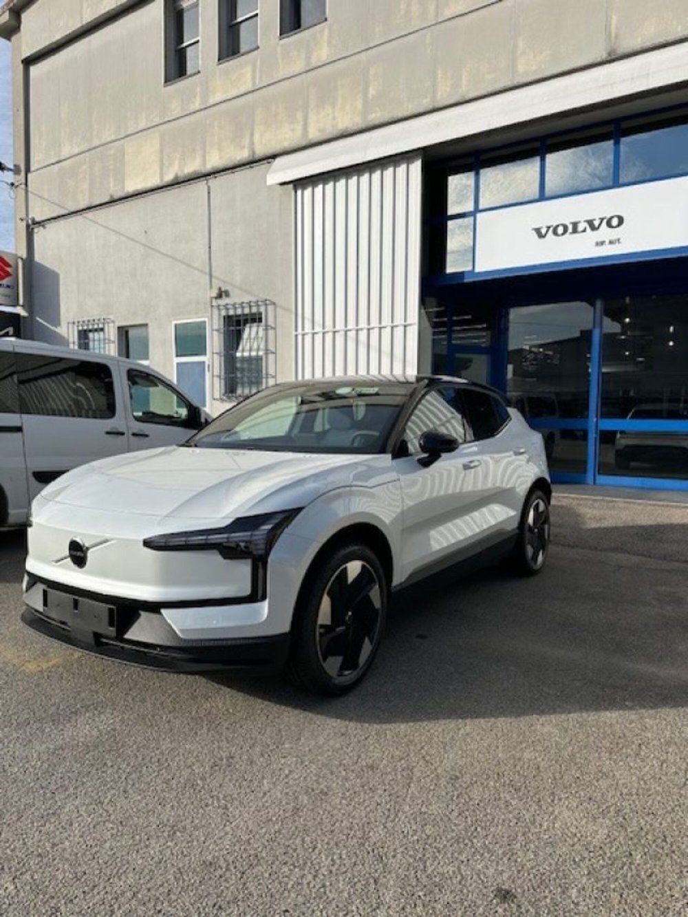 Volvo EX30 nuova a Novara (2)