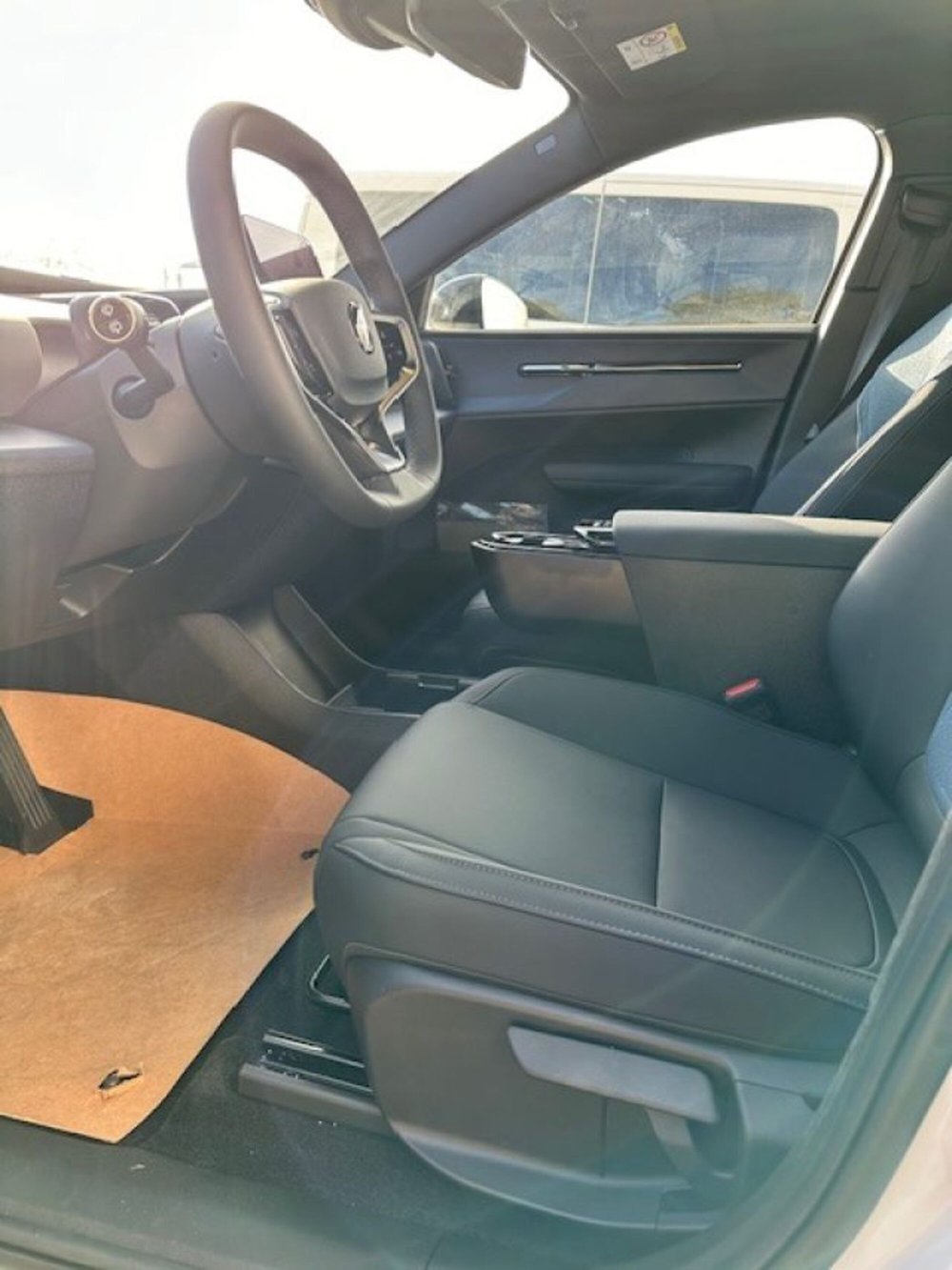 Volvo EX30 nuova a Novara (9)