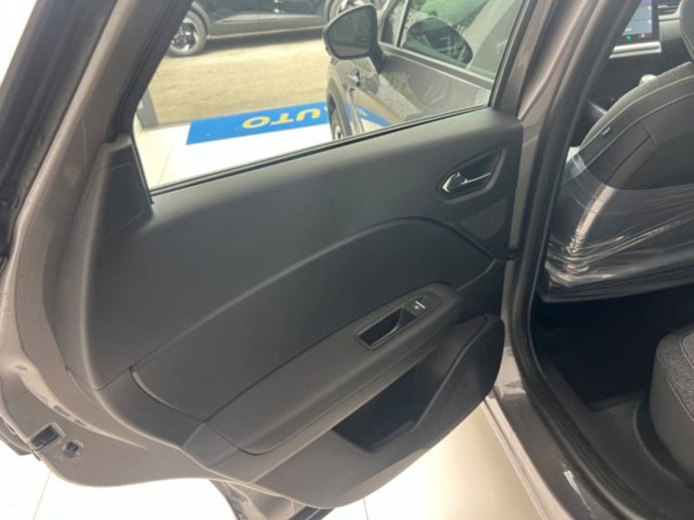 Renault Captur nuova a Napoli (13)