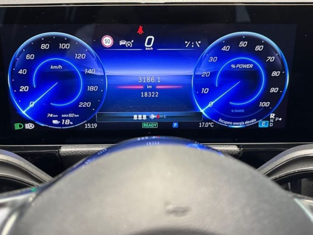Mercedes-Benz EQA usata a Bologna (13)