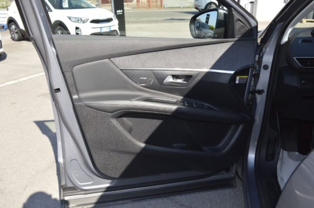 Peugeot 3008 usata a Latina (11)