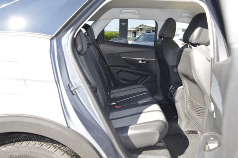 Peugeot 3008 usata a Latina (9)