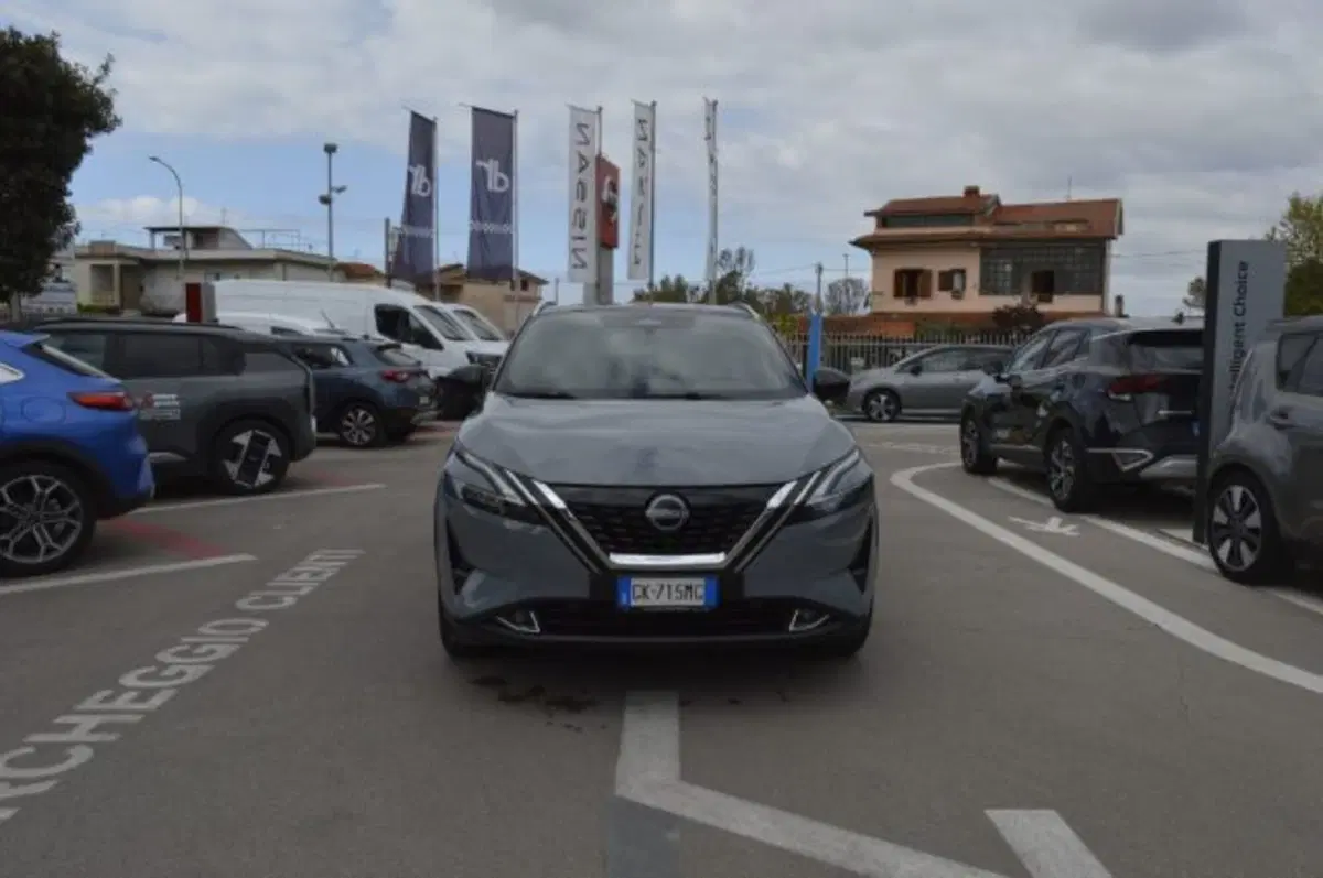 Nissan Qashqai usata a Latina (2)