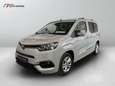 Toyota Proace City Verso City Verso 1.5D 100cv S&amp;S mt6 L1 D Executive del 2020 usata a Monza