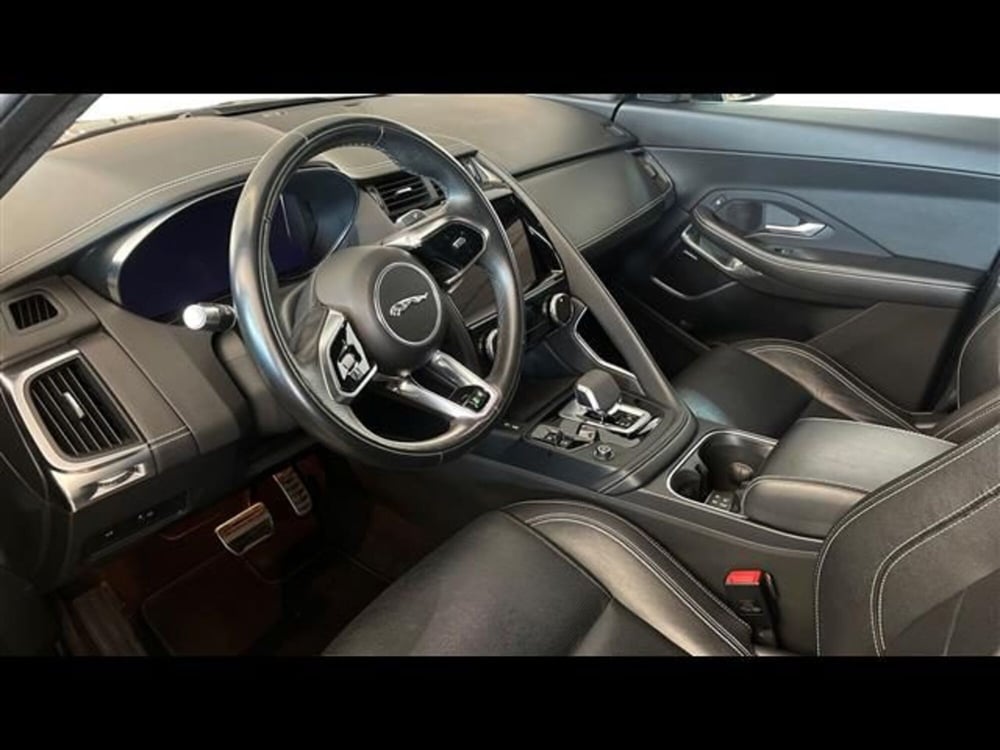 Jaguar E-Pace usata a Firenze (10)