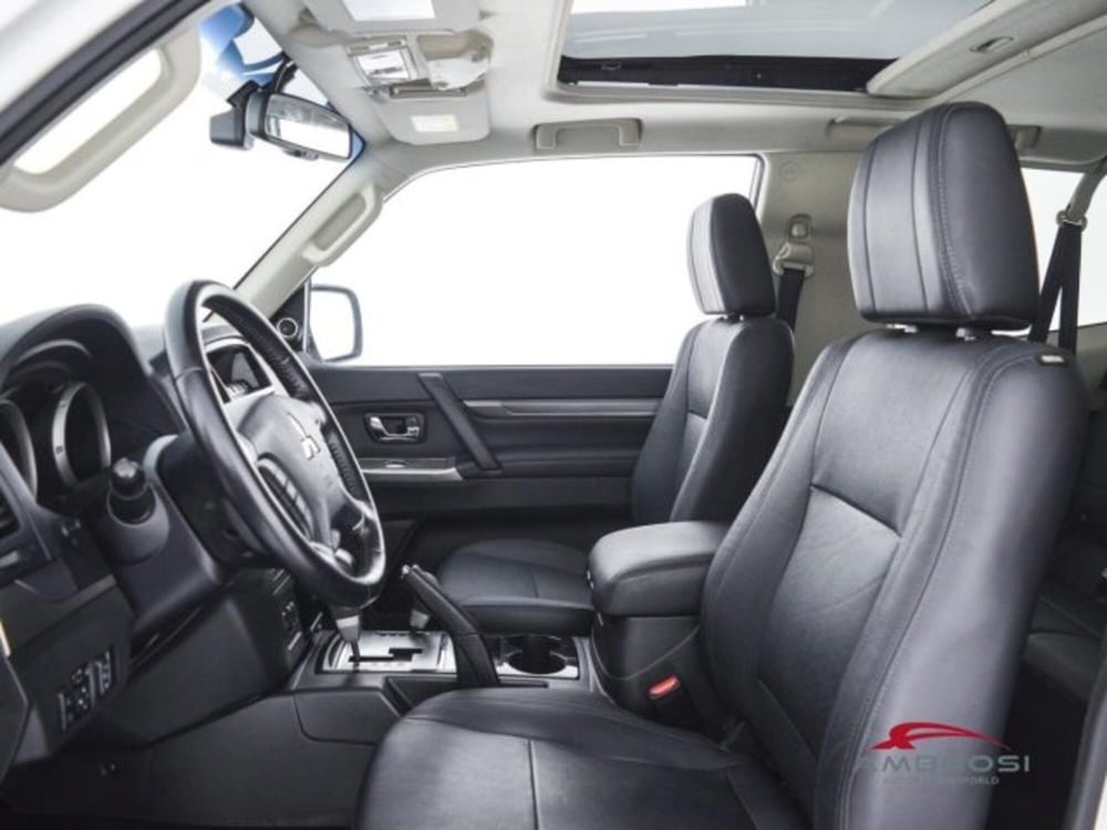 Mitsubishi Pajero usata a Perugia (9)