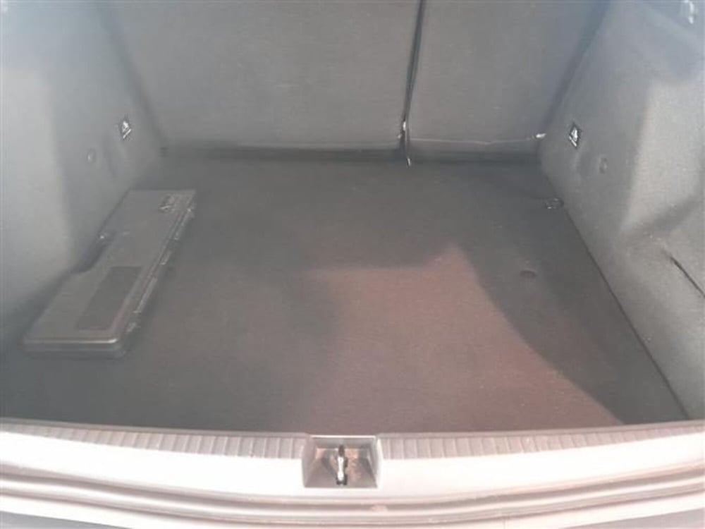 Dacia Duster usata a Cremona (8)