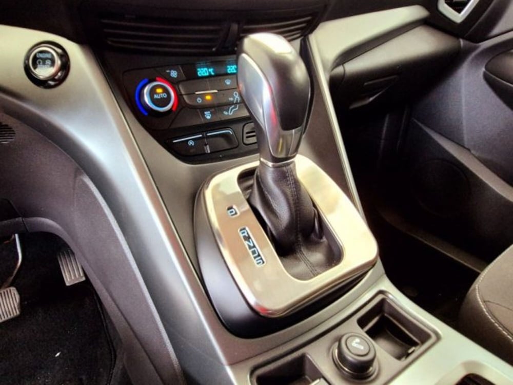 Ford Kuga nuova a Oristano (10)