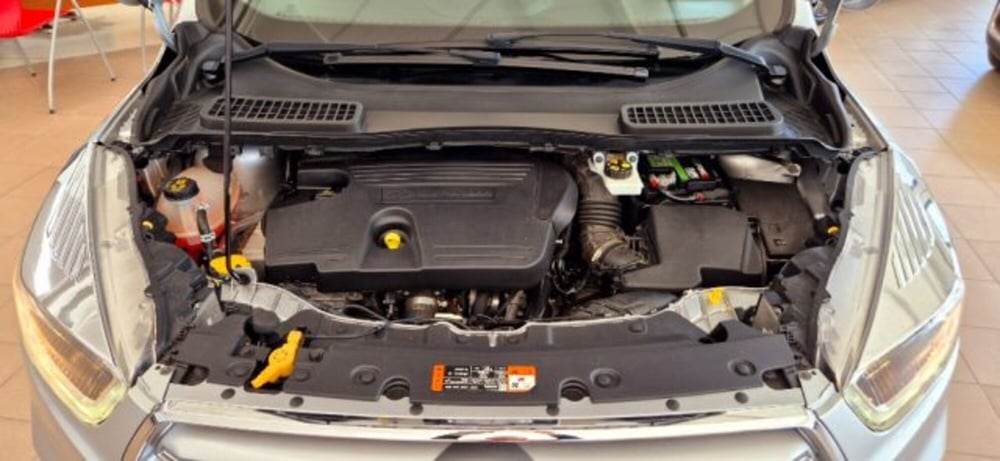 Ford Kuga nuova a Oristano (13)