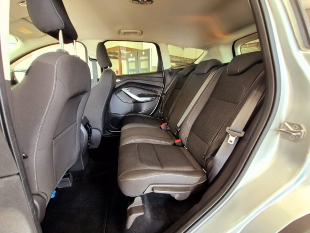 Ford Kuga nuova a Oristano (16)