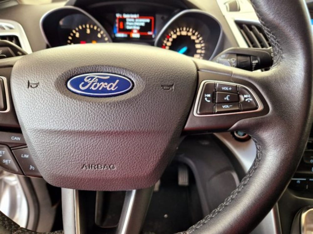 Ford Kuga nuova a Oristano (8)