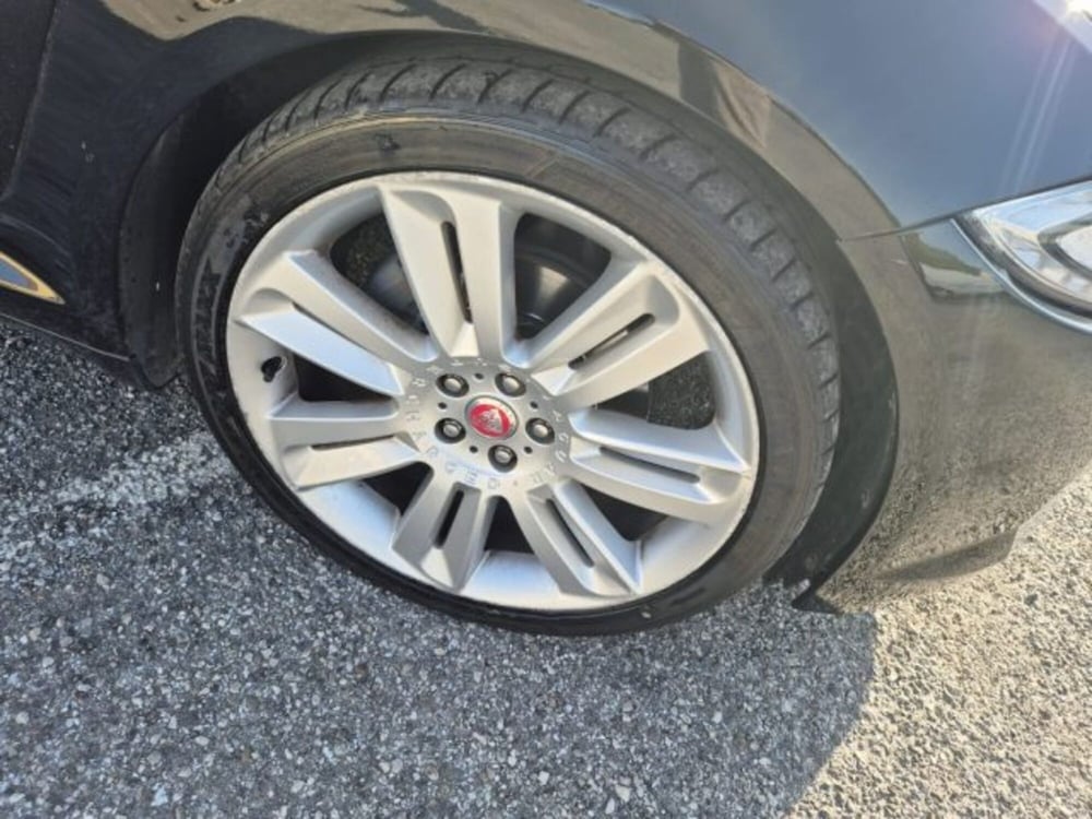 Jaguar XF usata a Bologna (6)