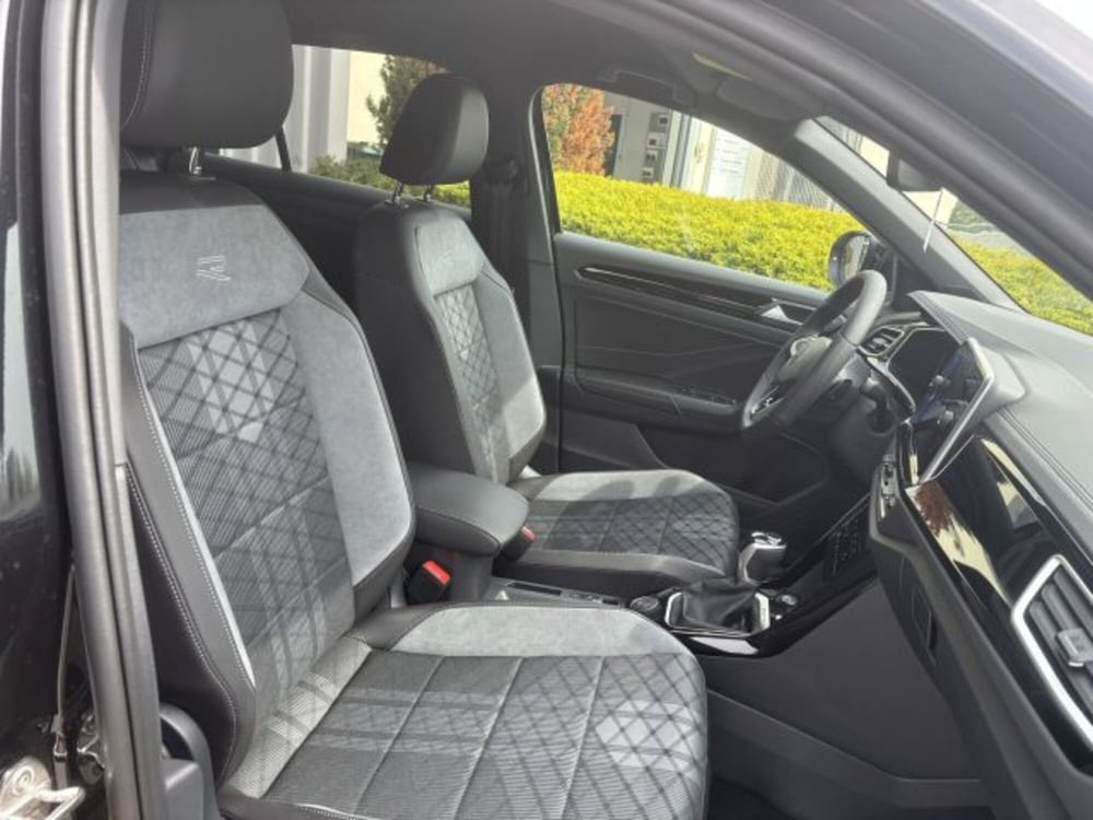 Volkswagen T-Roc nuova a Vicenza (8)