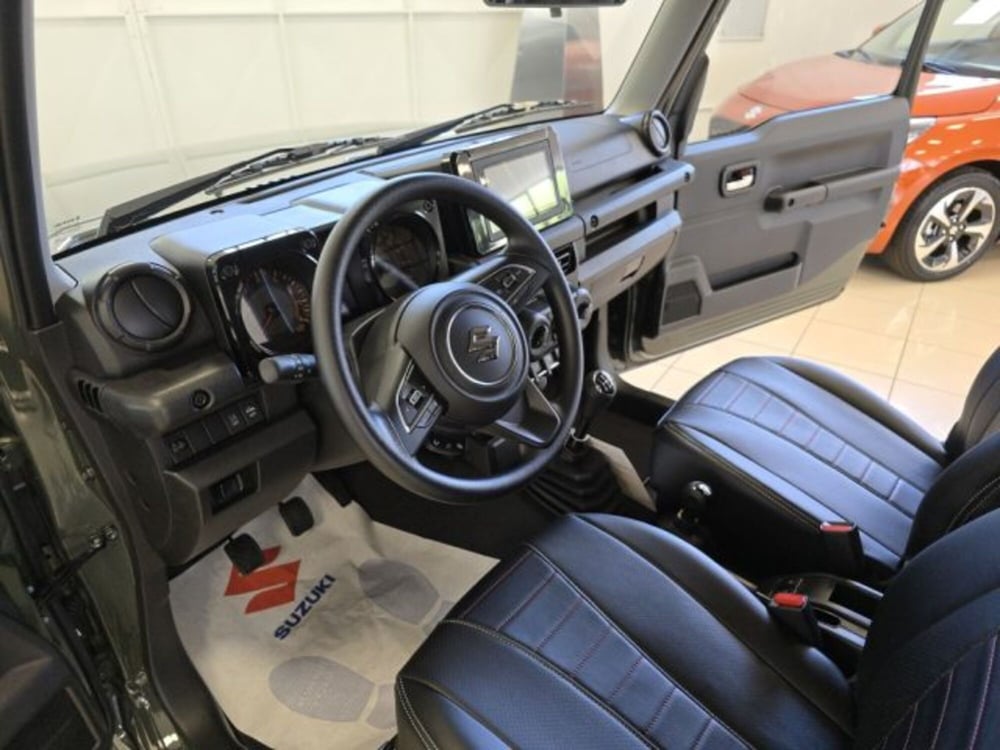 Suzuki Jimny nuova a Reggio Emilia (10)