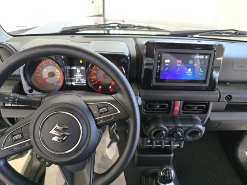 Suzuki Jimny nuova a Reggio Emilia (11)