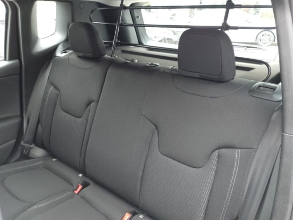 Jeep Compass nuova a Brescia (9)