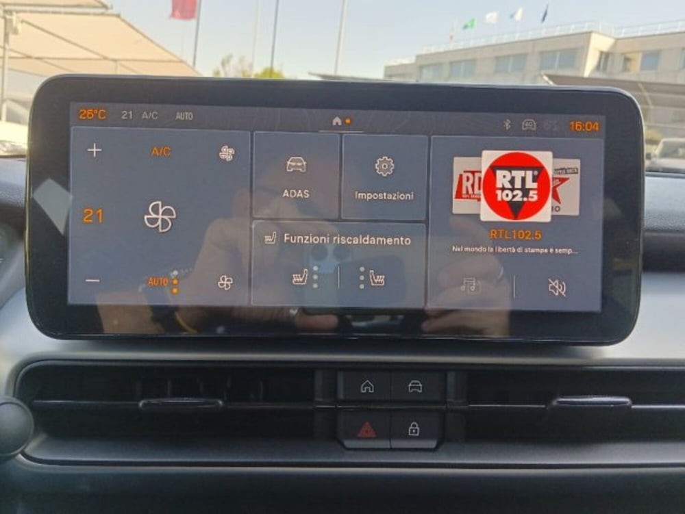 Jeep Avenger nuova a Brescia (12)