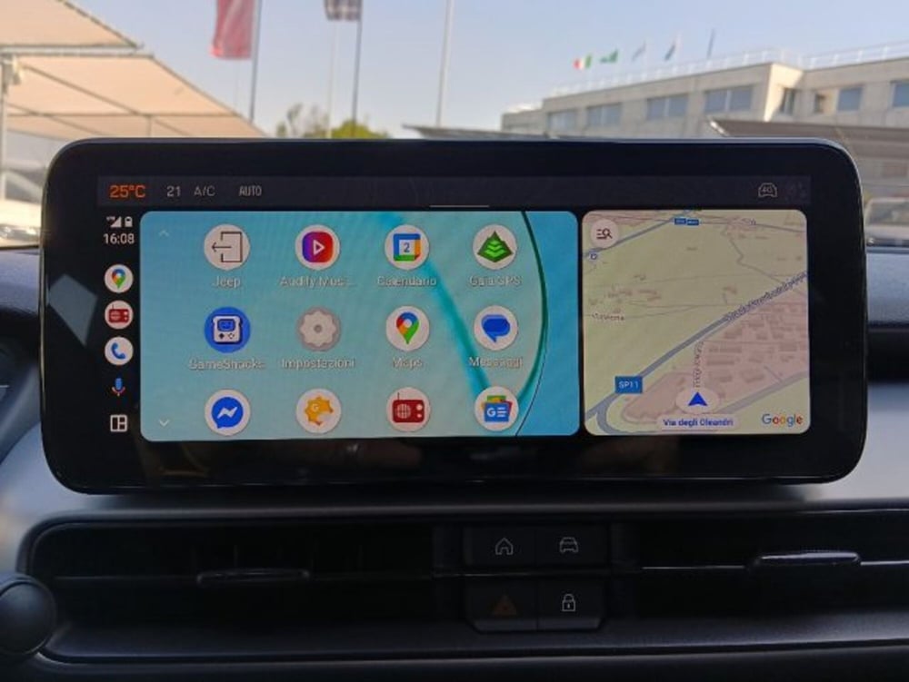 Jeep Avenger nuova a Brescia (13)