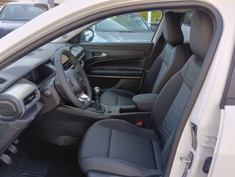 Jeep Avenger nuova a Brescia (8)
